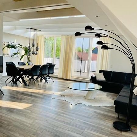 Apartment 160Qm 5 Schlafzimmer 1 Wohnzimmer Terrasse Und Balkon Wilhelmshaven Extérieur photo