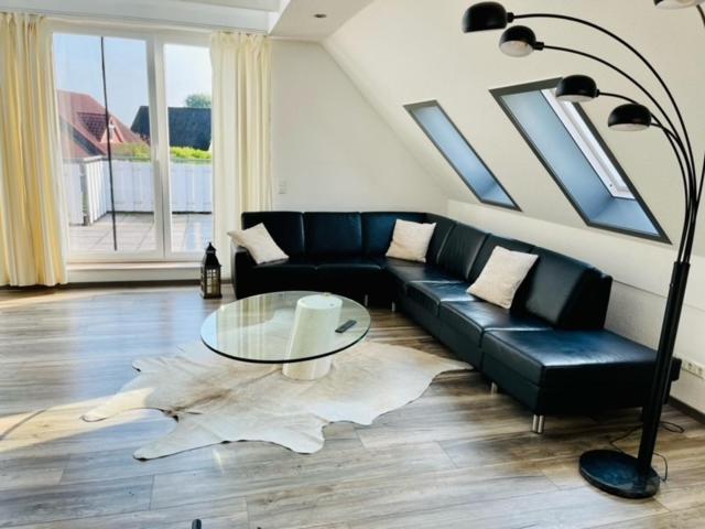 Apartment 160Qm 5 Schlafzimmer 1 Wohnzimmer Terrasse Und Balkon Wilhelmshaven Extérieur photo
