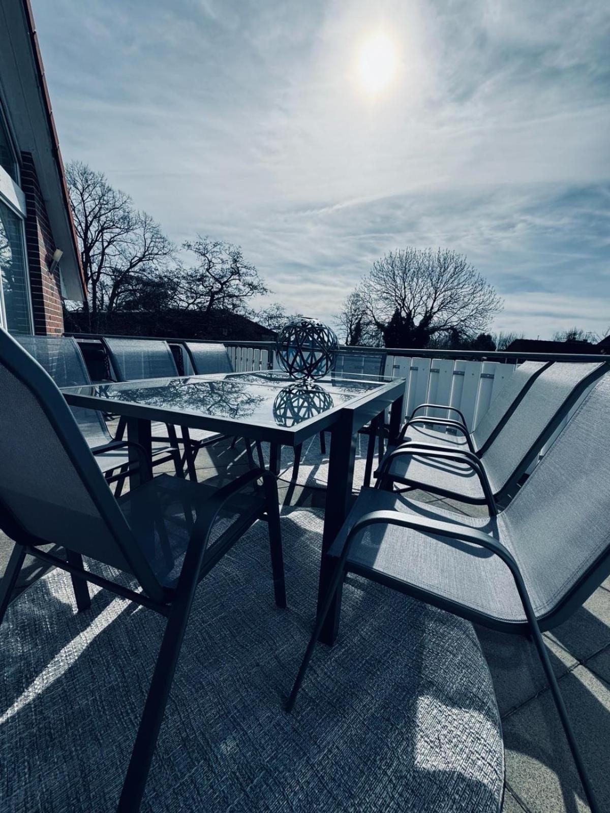 Apartment 160Qm 5 Schlafzimmer 1 Wohnzimmer Terrasse Und Balkon Wilhelmshaven Extérieur photo