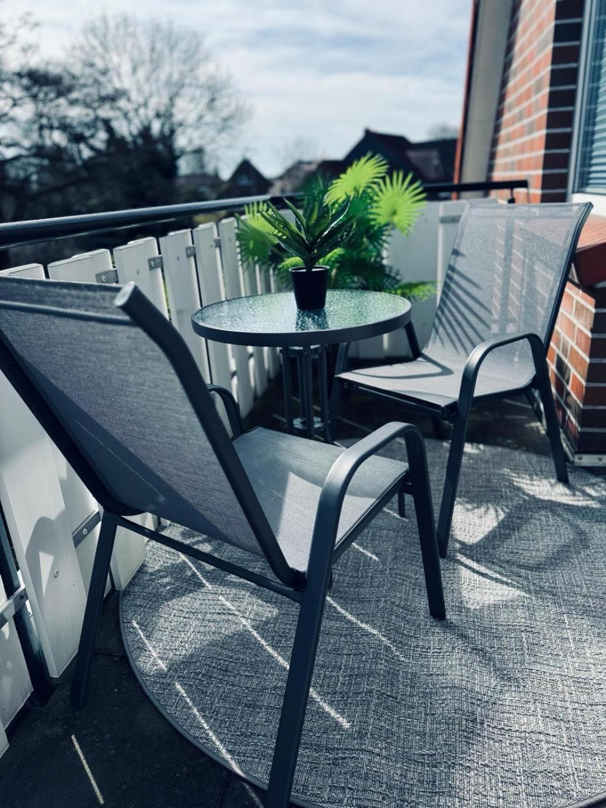 Apartment 160Qm 5 Schlafzimmer 1 Wohnzimmer Terrasse Und Balkon Wilhelmshaven Extérieur photo